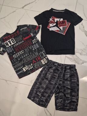Jordan Boys'  Boys Size Small Bundle
